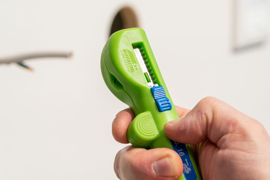 Quadro-Stripper No. 16 Green Line | Stripping tools made from up to 97% renewable raw materials I Multifunctional stripper I Stripping range: 0.5–6.0 mm² I Stripping range: 8–13 mm Ø