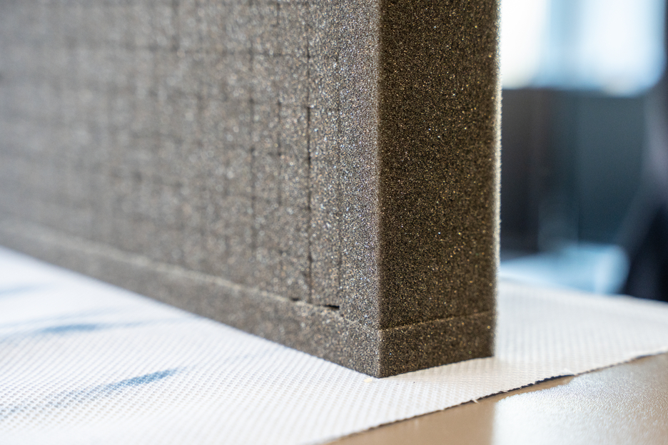 Adhesive Spray XT | sprayable contact adhesive, ideal for cardboard and paper