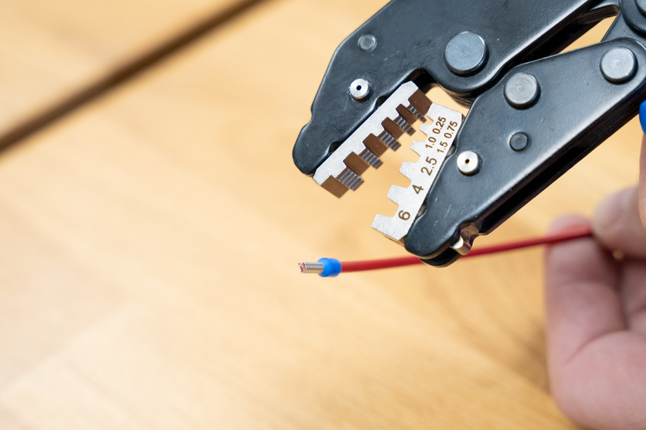 Crimp tool ERGO
 | for crimping MC4 connectors/insulated wire end ferrules/insulated cable lugs