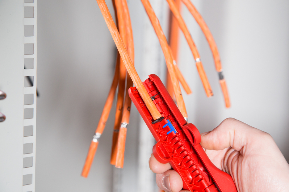 Cat Cable-Stripper No 10 | for stripping data and network cables