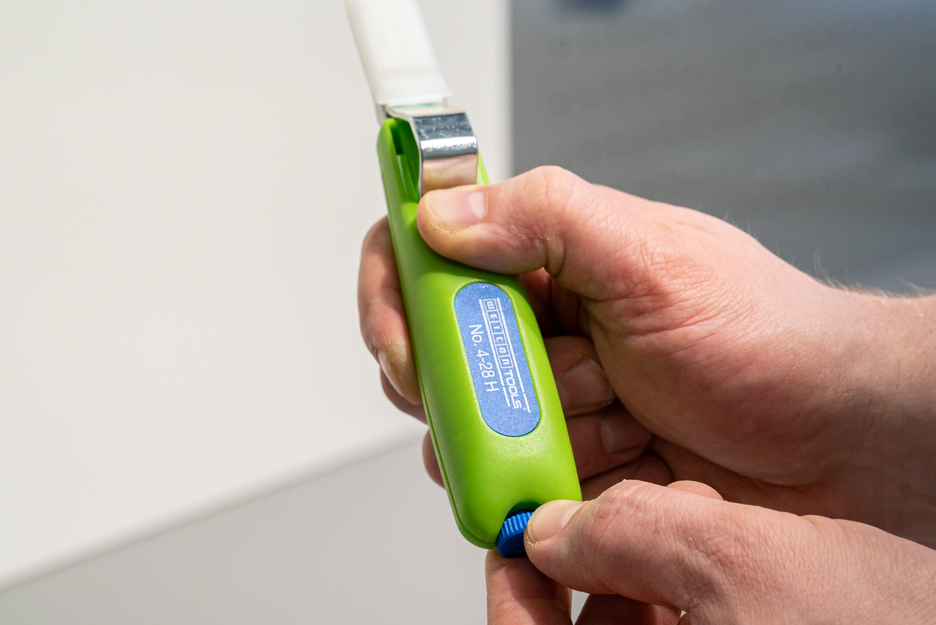 Cable Stripper No. 4 - 28 H Green Line | Stripping tools made from up to 97 per cent renewable raw materials, with a working range of 4–28 mm in diameter