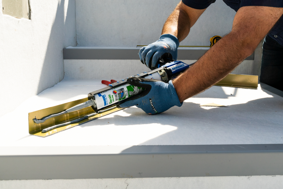 Flex 310 M® Classic | elastic adhesive based on MS-Polymer in Presspack packaging for fatigue-free working