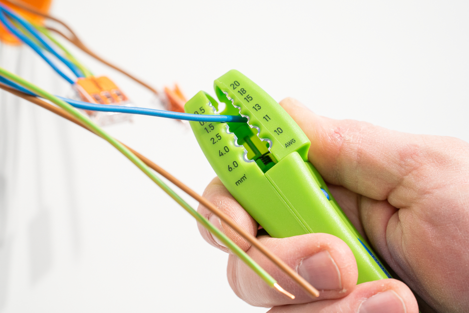Cable Stripper No. S 4 - 28 Multi Green Line | Stripping tools made from up to 97% renewable raw materials I Working range: 4–28 mm Ø I With integrated stripping function for 0.5–6.0 mm²