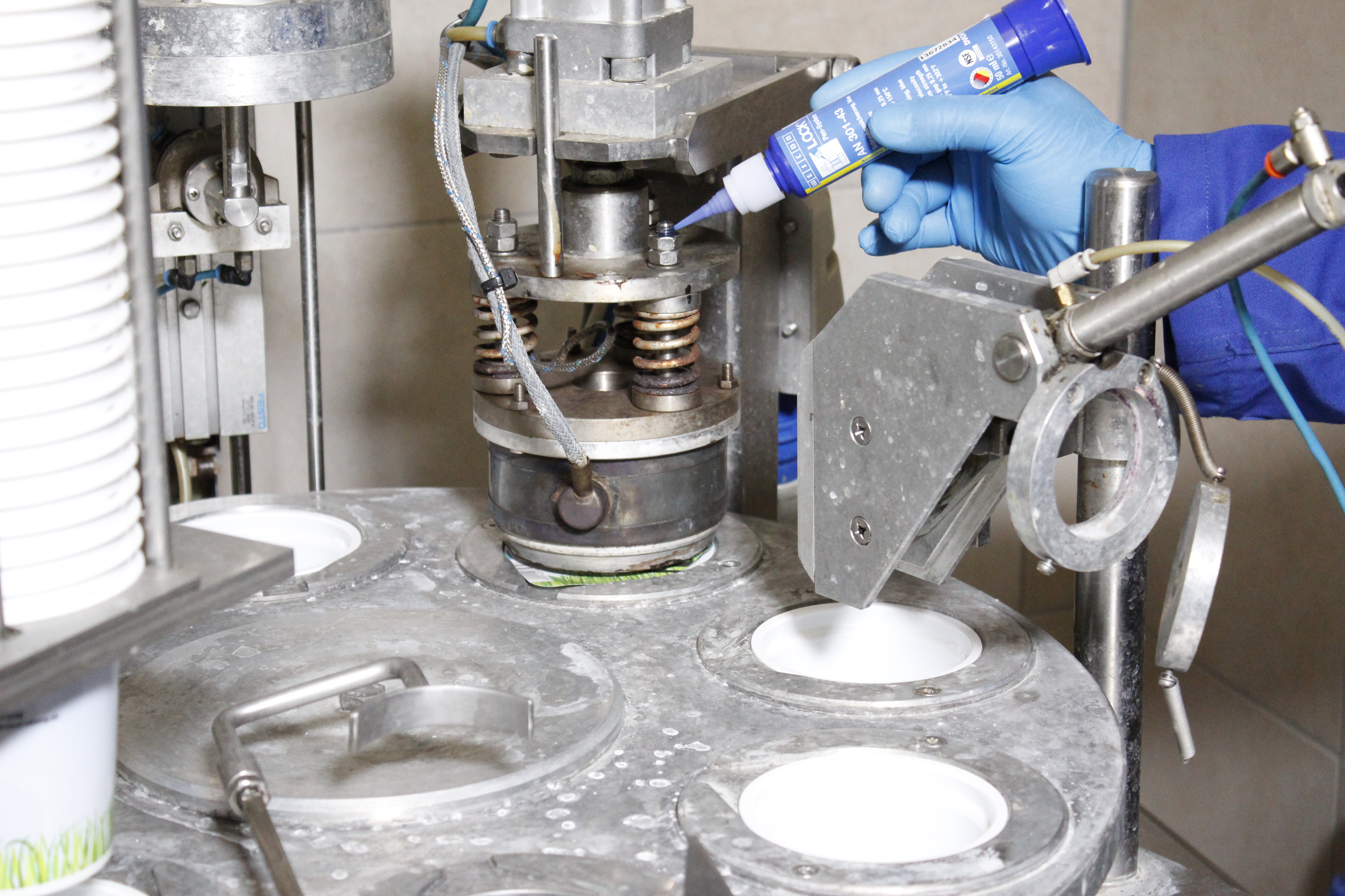 WEICONLOCK® AN 301-43 | medium strength, with drinking water approval