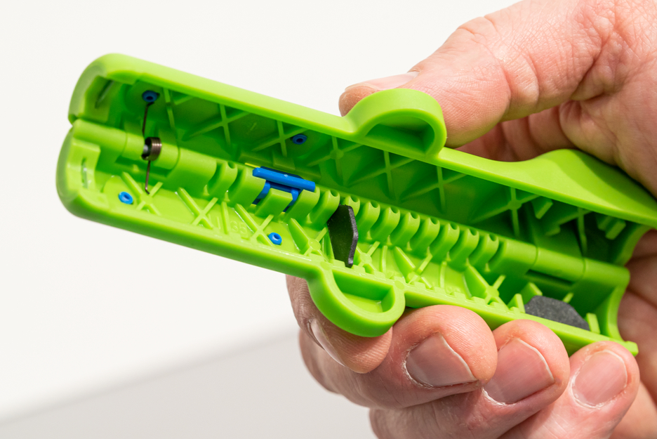 Round Cable Stripper No. 13 Gren Line | Wire stripping tools made from up to 97% renewable raw materials | for dismantling all standard round cables | working range 6.0 - 13.0 mm Ø.