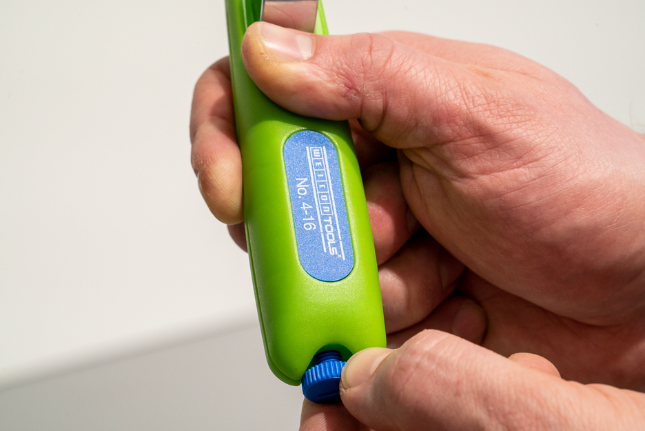 Cable Stripper No. 4 - 16 Green Line | Stripping tools made from up to 97 per cent renewable raw materials, with a working range of 4–16 mm in diameter