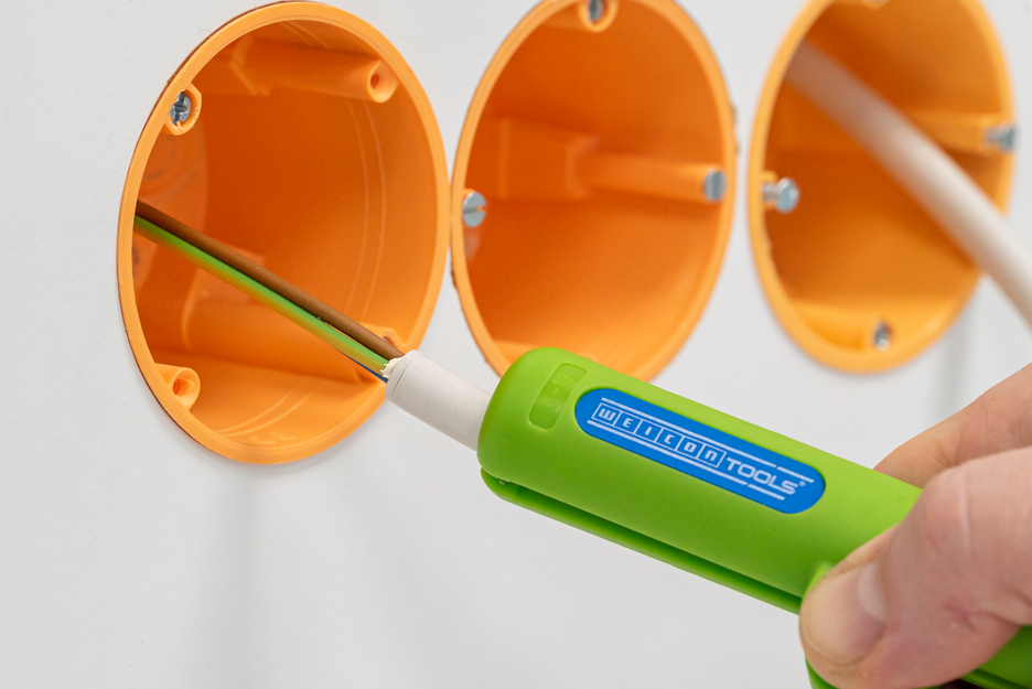 Round Cable Stripper No. 13 Gren Line | Wire stripping tools made from up to 97% renewable raw materials | for dismantling all standard round cables | working range 6.0 - 13.0 mm Ø.