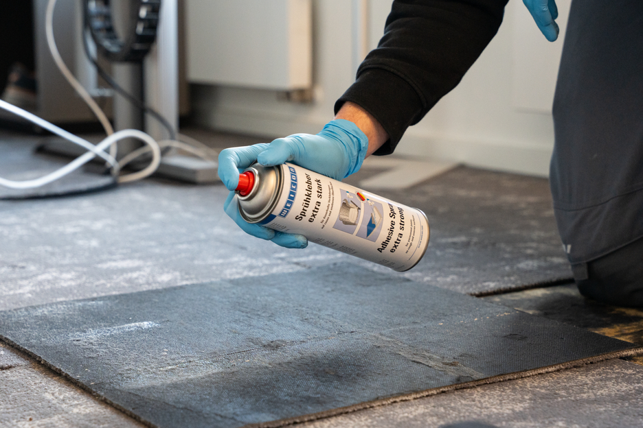 Adhesive Spray HT-X | sprayable contact adhesive for strong and permanent bonding of felt, artificial leather and insulating materials