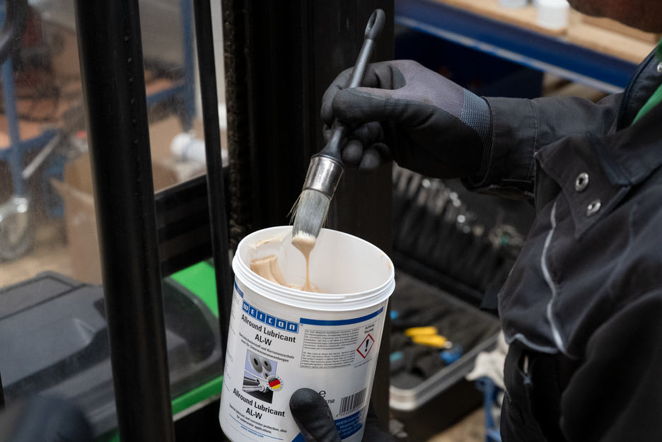 AL-W | special lubricant also for underwater applications