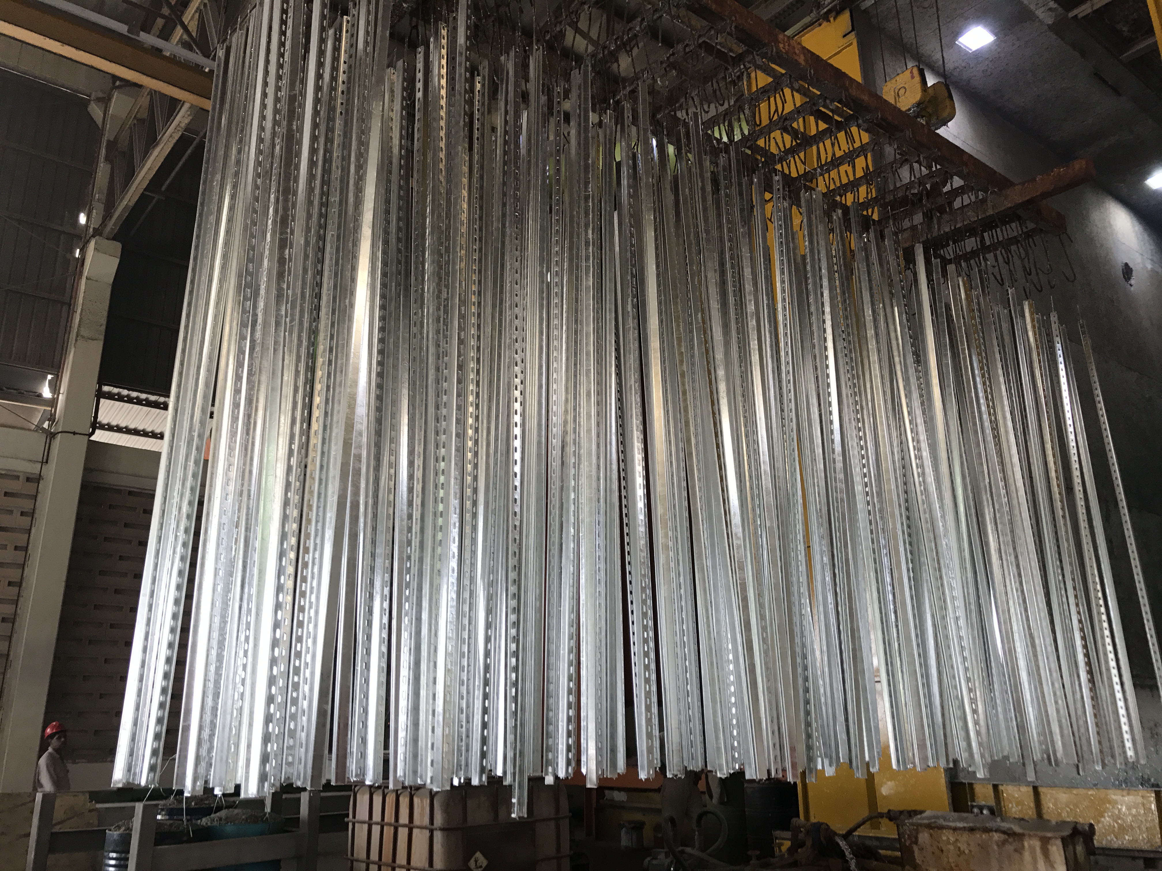 Zinc Bright Spray | cathodic corrosion protection with approval for use in the food sector