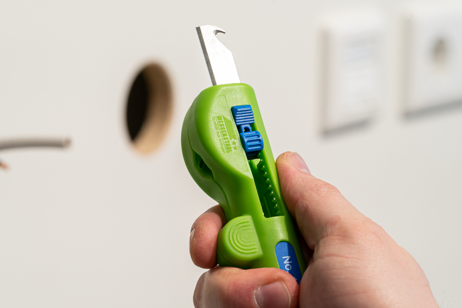 Quadro-Stripper No. 16 Green Line | Stripping tools made from up to 97% renewable raw materials I Multifunctional stripper I Stripping range: 0.5–6.0 mm² I Stripping range: 8–13 mm Ø