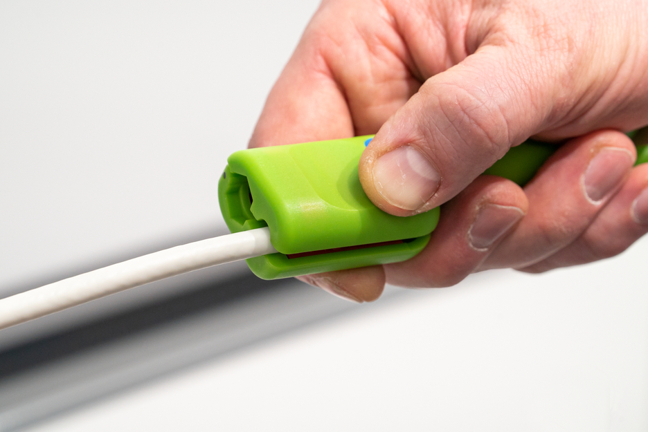 Coax-Stripper No 1 F Plus Green Line | Sustainable stripping tool I for skinning and stripping coaxial cables incl. untwisting aid