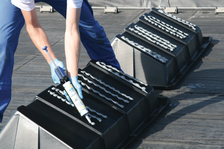 Solar-Flex® | weather-resistant adhesive and sealant for the solar sector, based on MS-Polymer