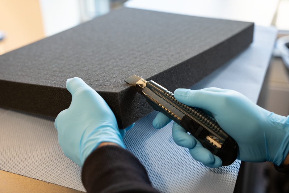 Adhesive Spray XT | sprayable contact adhesive, ideal for cardboard and paper