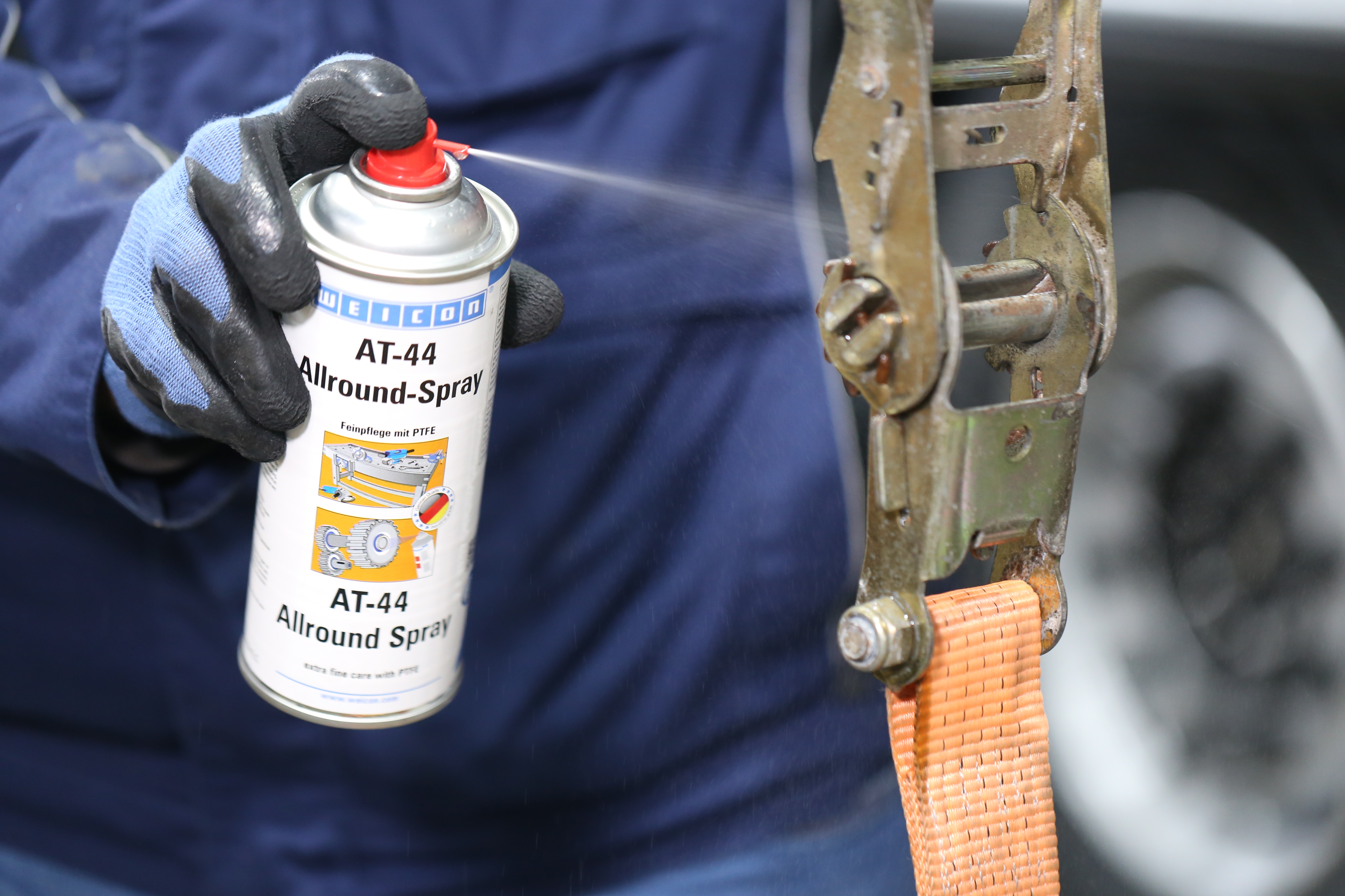 AT 44 Allround Spray with PTFE | lubricating and multifunctional oil with PTFE