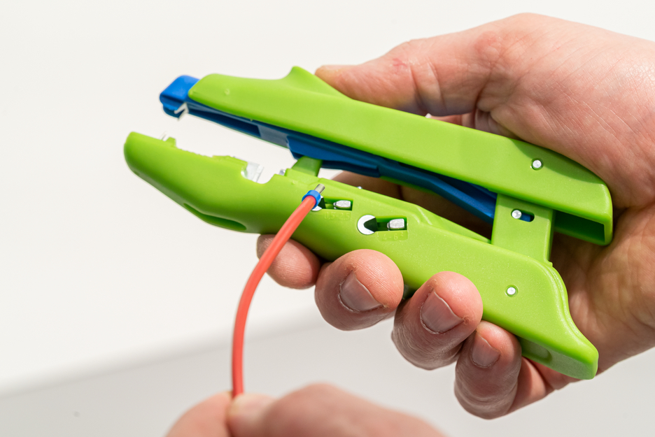 Duo-Crimp No. 300 Green Line | Sustainable stripping tool I for stripping and crimping I working range 0,5 mm² - 6,0 mm²
