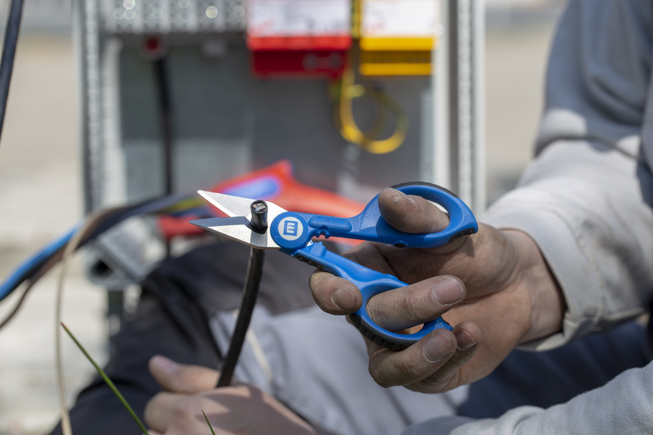 Cable Scissors No. 35 | with 2C handle for more safety incl. stripping and crimping function