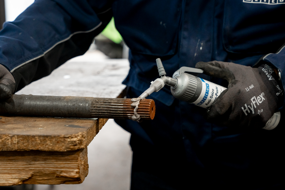 Anti-Seize Silver-Grade Paste | lubricant and release agent paste