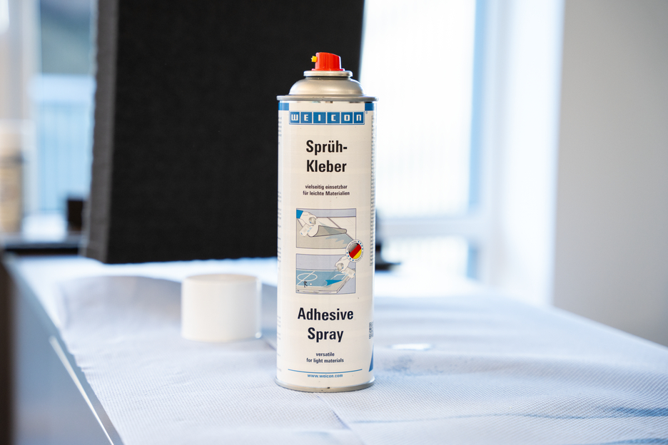 Adhesive Spray XT | sprayable contact adhesive, ideal for cardboard and paper
