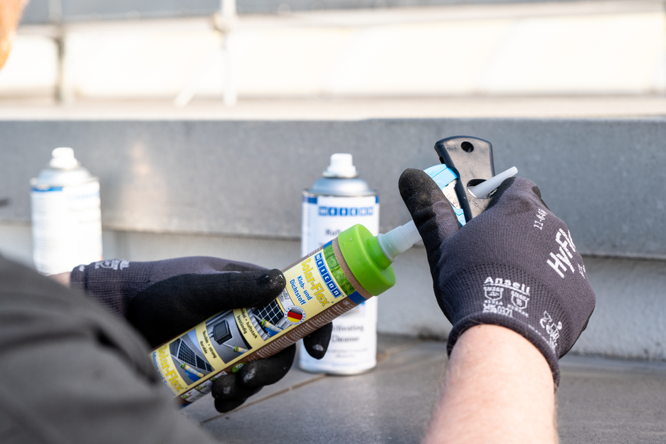 Solar-Flex® | weather-resistant adhesive and sealant for the solar sector, based on MS-Polymer
