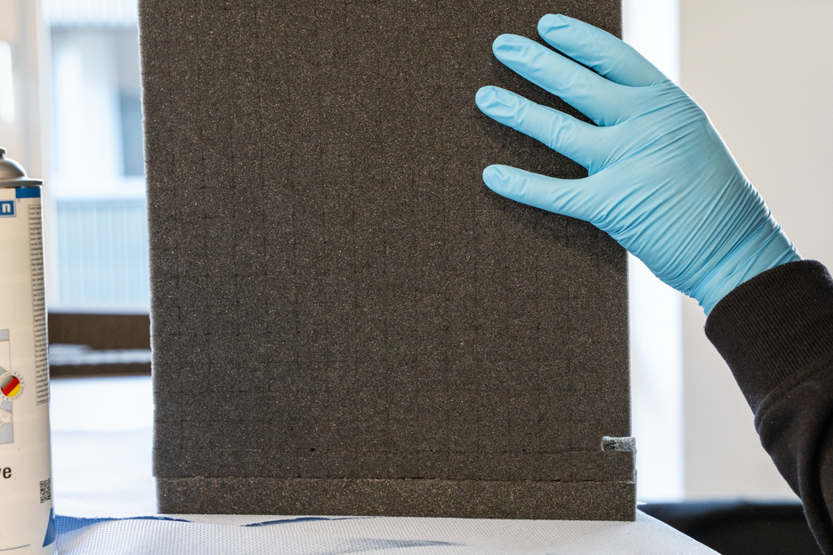 Adhesive Spray XT | sprayable contact adhesive, ideal for cardboard and paper