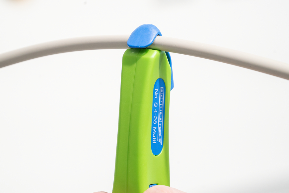 Cable Stripper No. S 4 - 28 Multi Green Line | Stripping tools made from up to 97% renewable raw materials I Working range: 4–28 mm Ø I With integrated stripping function for 0.5–6.0 mm²