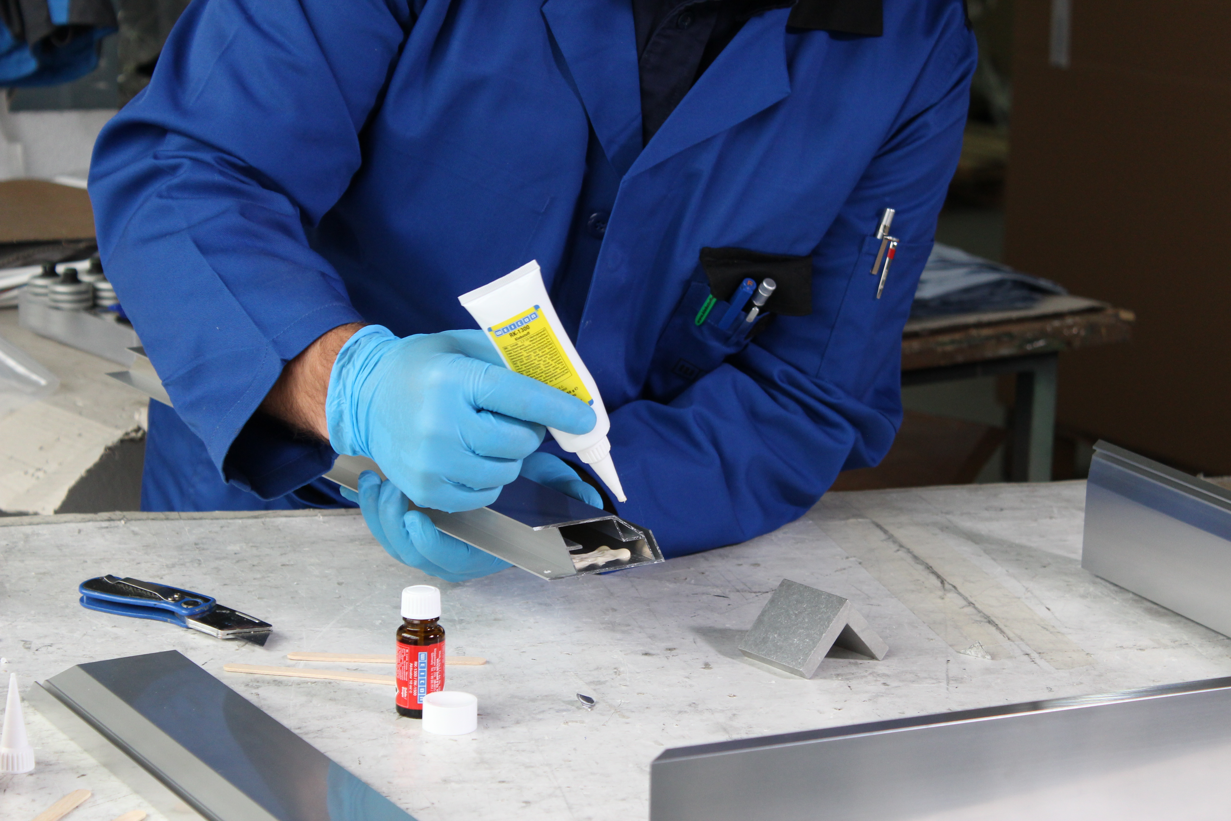 Colle Minute Aluminium | Métal liquide colle à base de résines époxy