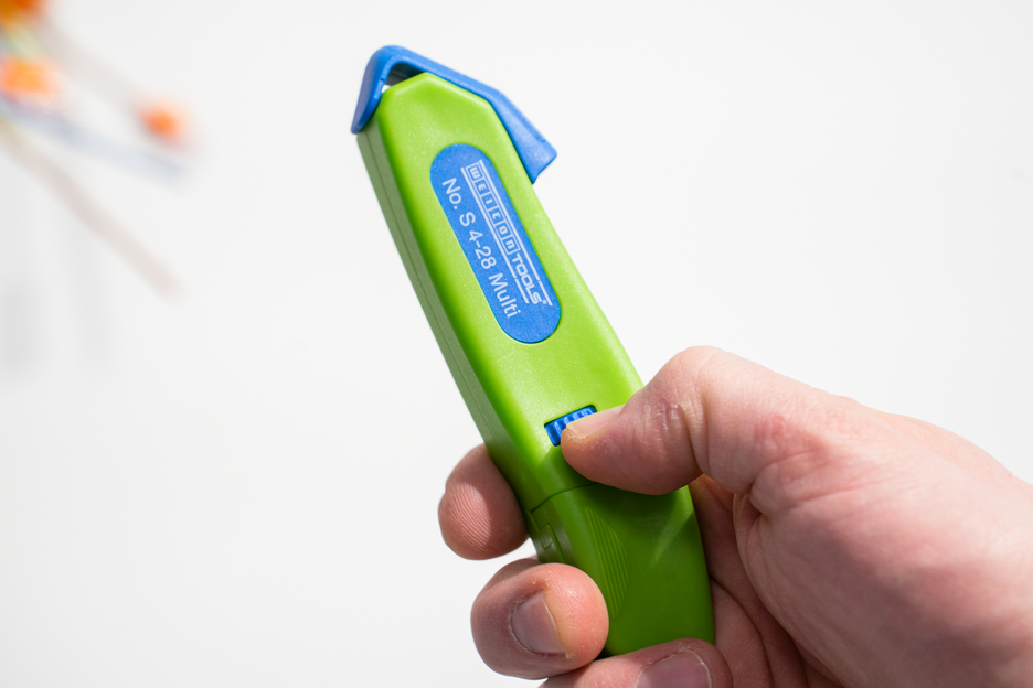 Cable Stripper No. S 4 - 28 Multi Green Line | Stripping tools made from up to 97% renewable raw materials I Working range: 4–28 mm Ø I With integrated stripping function for 0.5–6.0 mm²