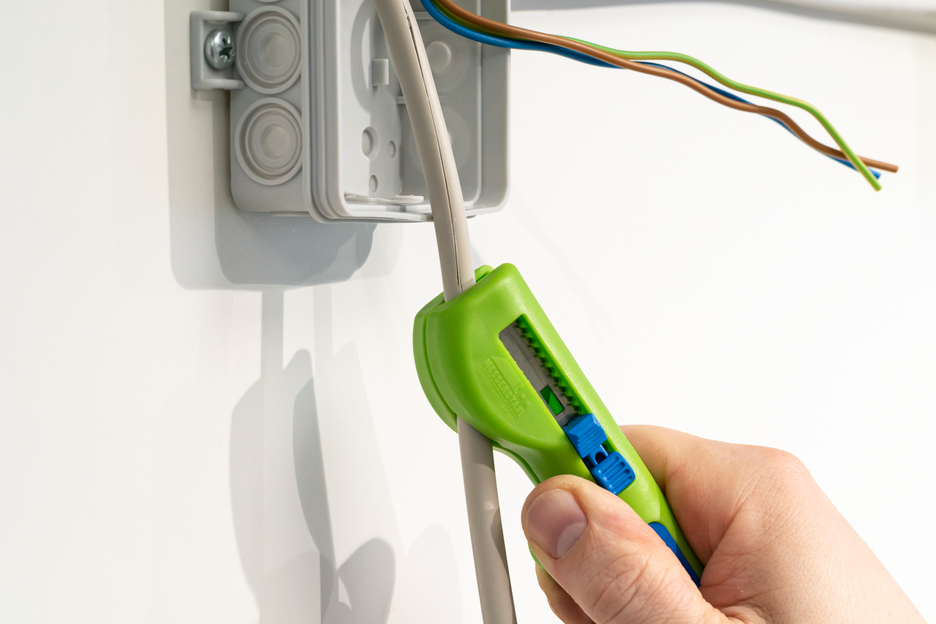 Quadro-Stripper No. 16 Green Line | Stripping tools made from up to 97% renewable raw materials I Multifunctional stripper I Stripping range: 0.5–6.0 mm² I Stripping range: 8–13 mm Ø