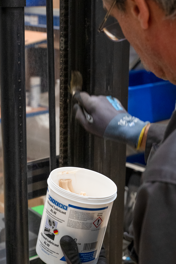 AL-W | special lubricant also for underwater applications