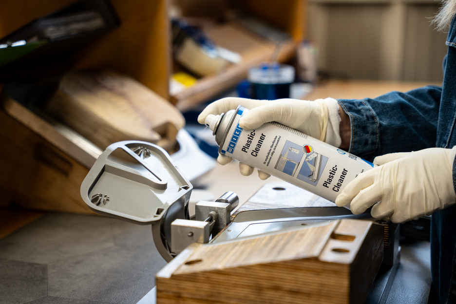 Plastic Cleaner | pour le nettoyage des applications en plastique