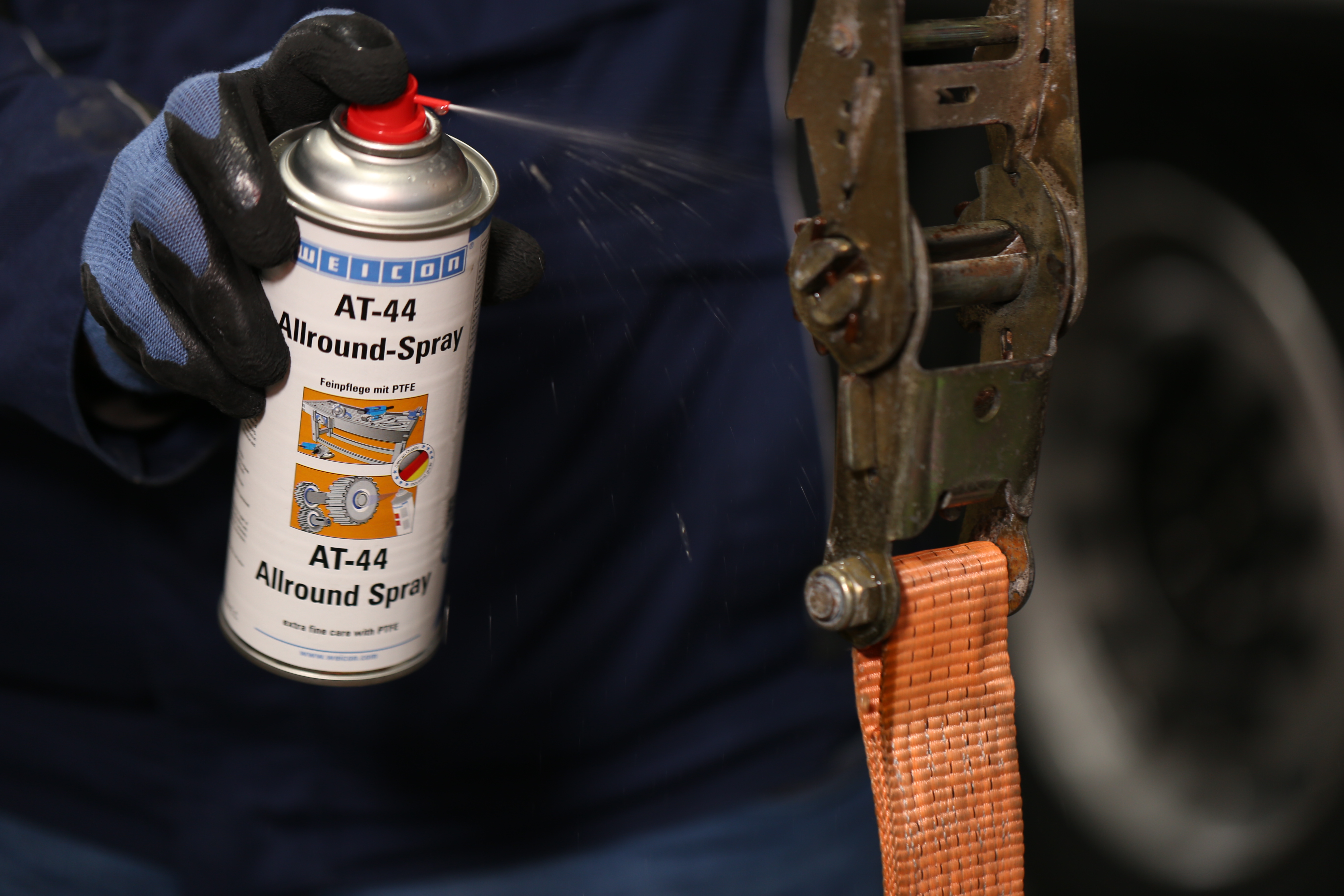 AT 44 Allround Spray with PTFE | lubricating and multifunctional oil with PTFE
