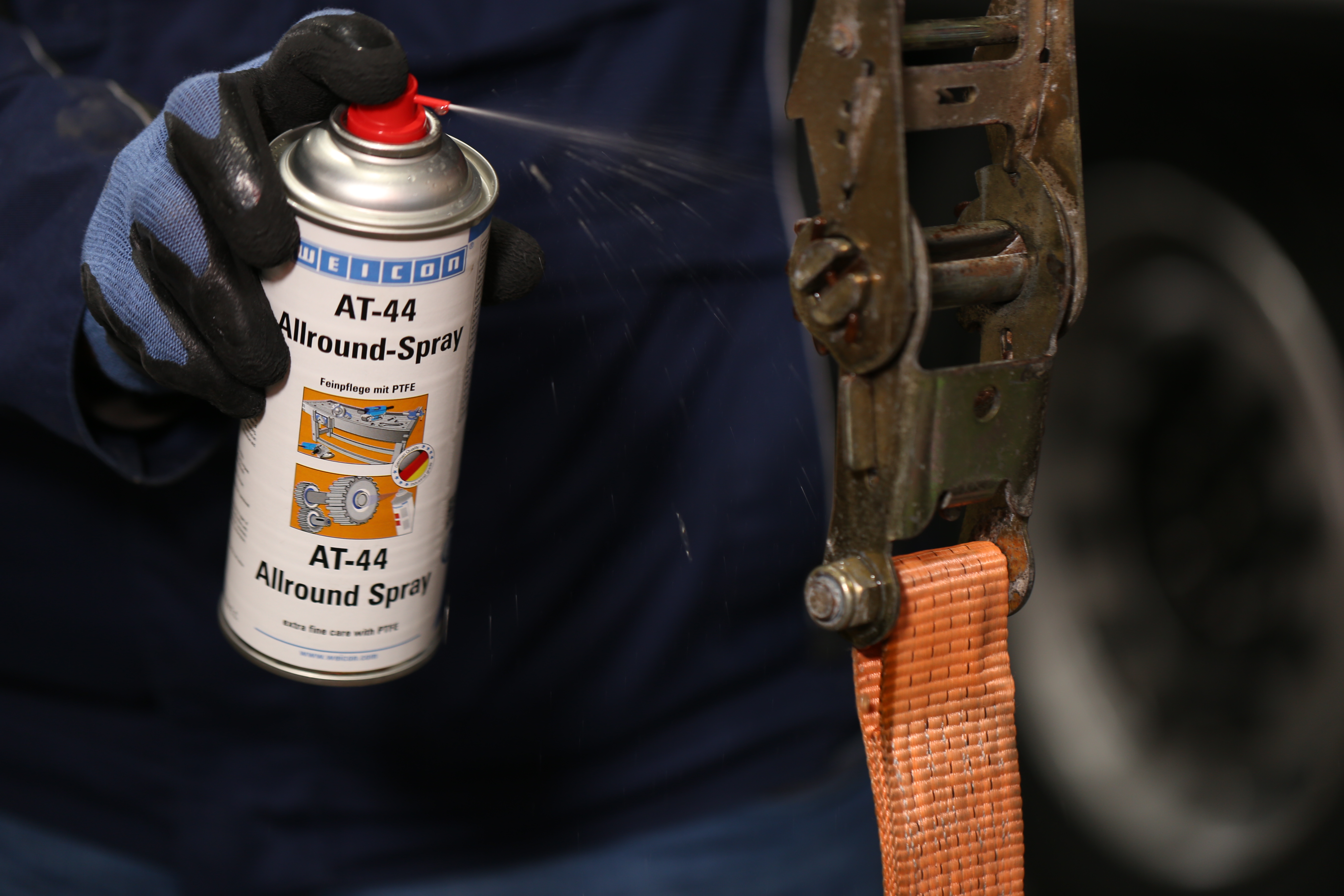 AT-44 Allround-Spray | Huile lubrifiante et multifonctionnelle avec PTFE