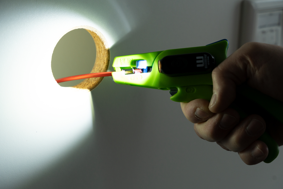 Wire Stripper No. 5 Green Line LED Set
 | 2-piece set incl. wire stripper and LED Work Light