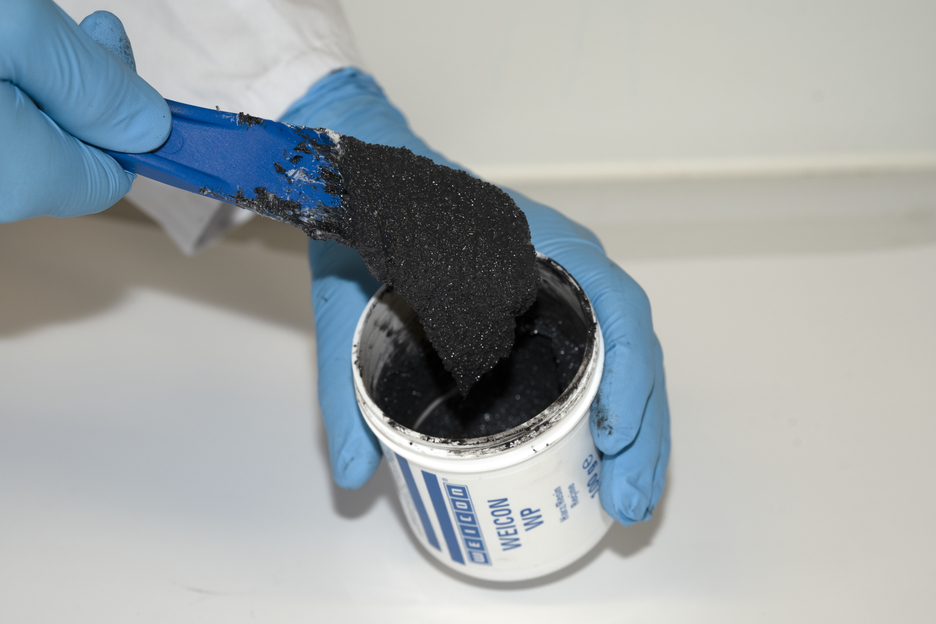 Plastic Metal WP | ceramic-filled epoxy resin system for wear protection coating