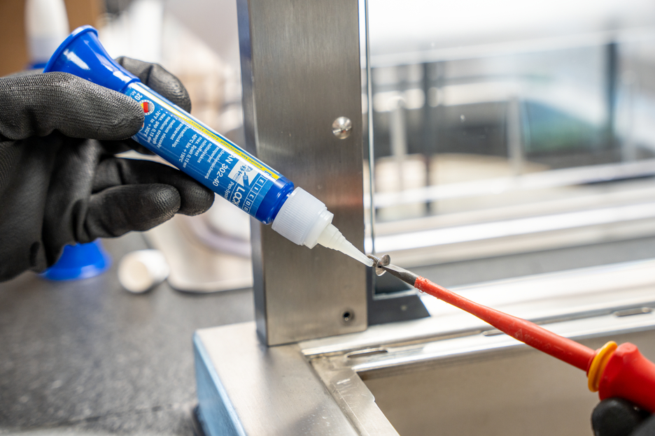 WEICONLOCK® AN 302-40 | medium strength, with DVGW registration