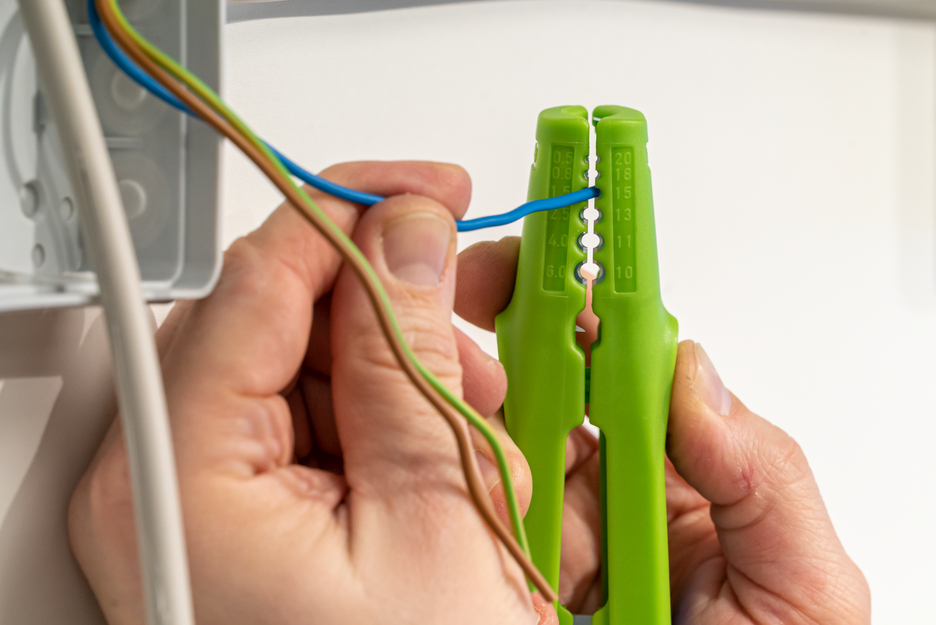 Multi-Stripper No. 400 Green Line | Stripping tools made from up to 97% renewable raw materials I multifunctional stripper, working range stripping 0,5 - 6,0 mm² I skinning 8 - 13 mm Ø I Multifunctional with 4 functions