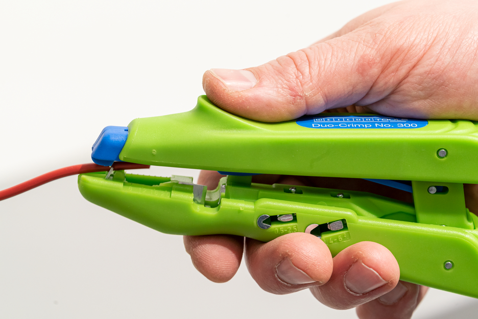 Duo-Crimp No. 300 Green Line | Sustainable stripping tool I for stripping and crimping I working range 0,5 mm² - 6,0 mm²