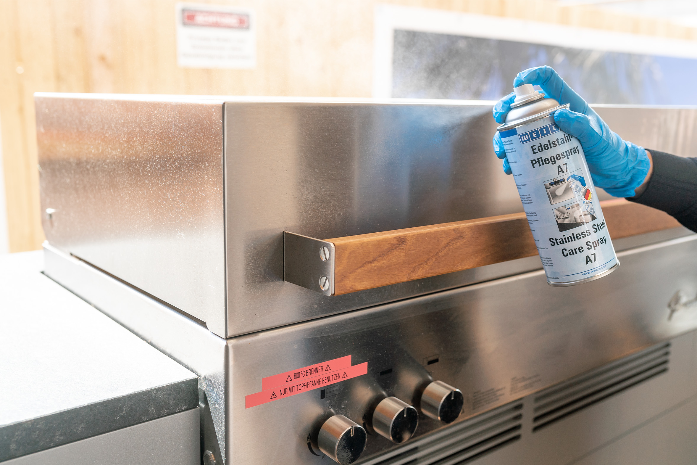 Edelstahl-Pflegespray-A7_Außenkueche Edelstahl-Pflegespray-A7_Außenkueche