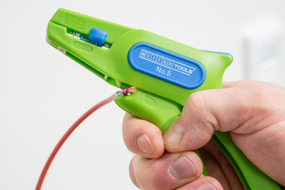 Wire Stripper No. 5 Green Line | Sustainable stripping tool I for all common stranded and solid conductors, working range 0,2 - 6,0 mm²